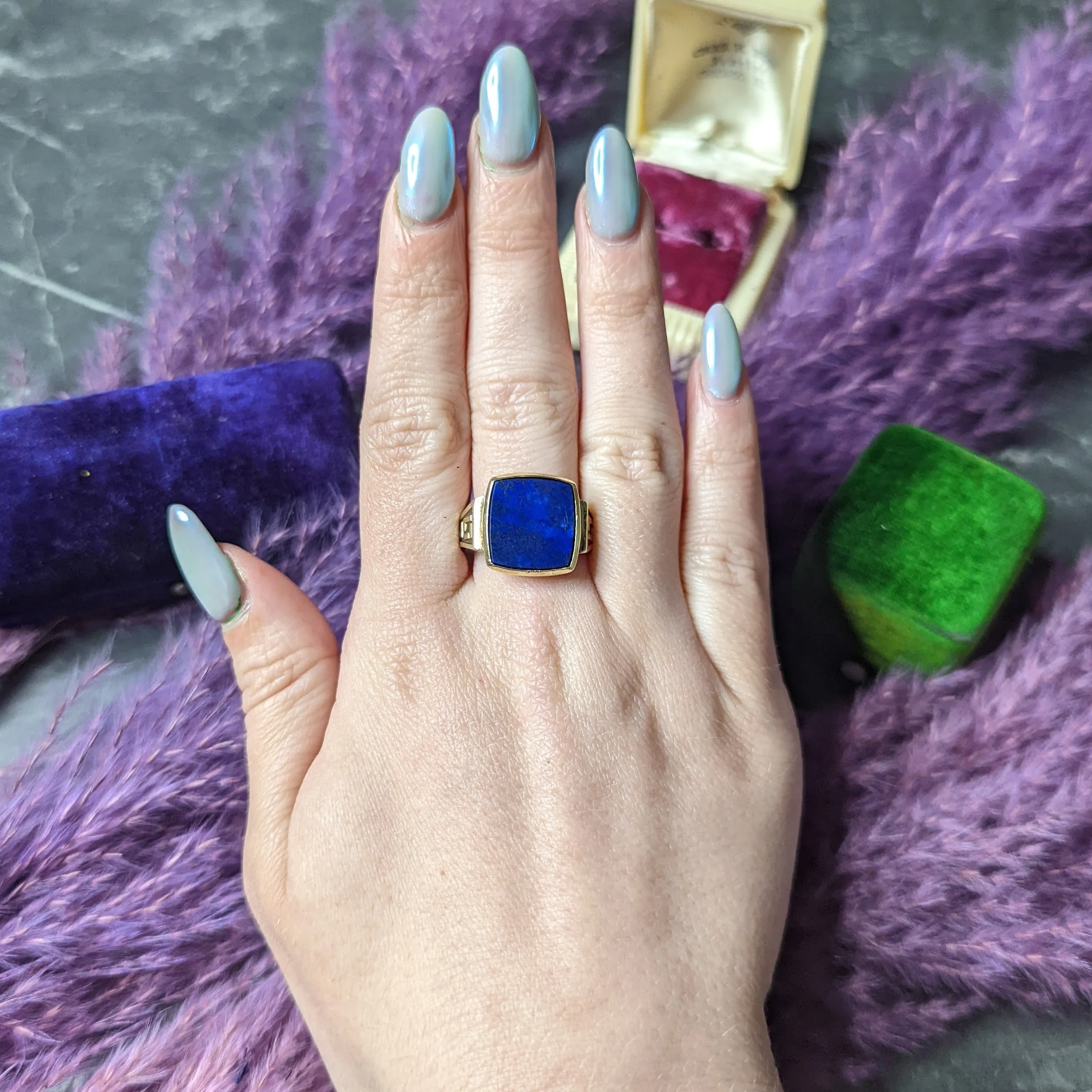 Art Deco Lapis Lazuli 14 Karat Yellow Gold Geometric Unisex Vintage Signet Ring