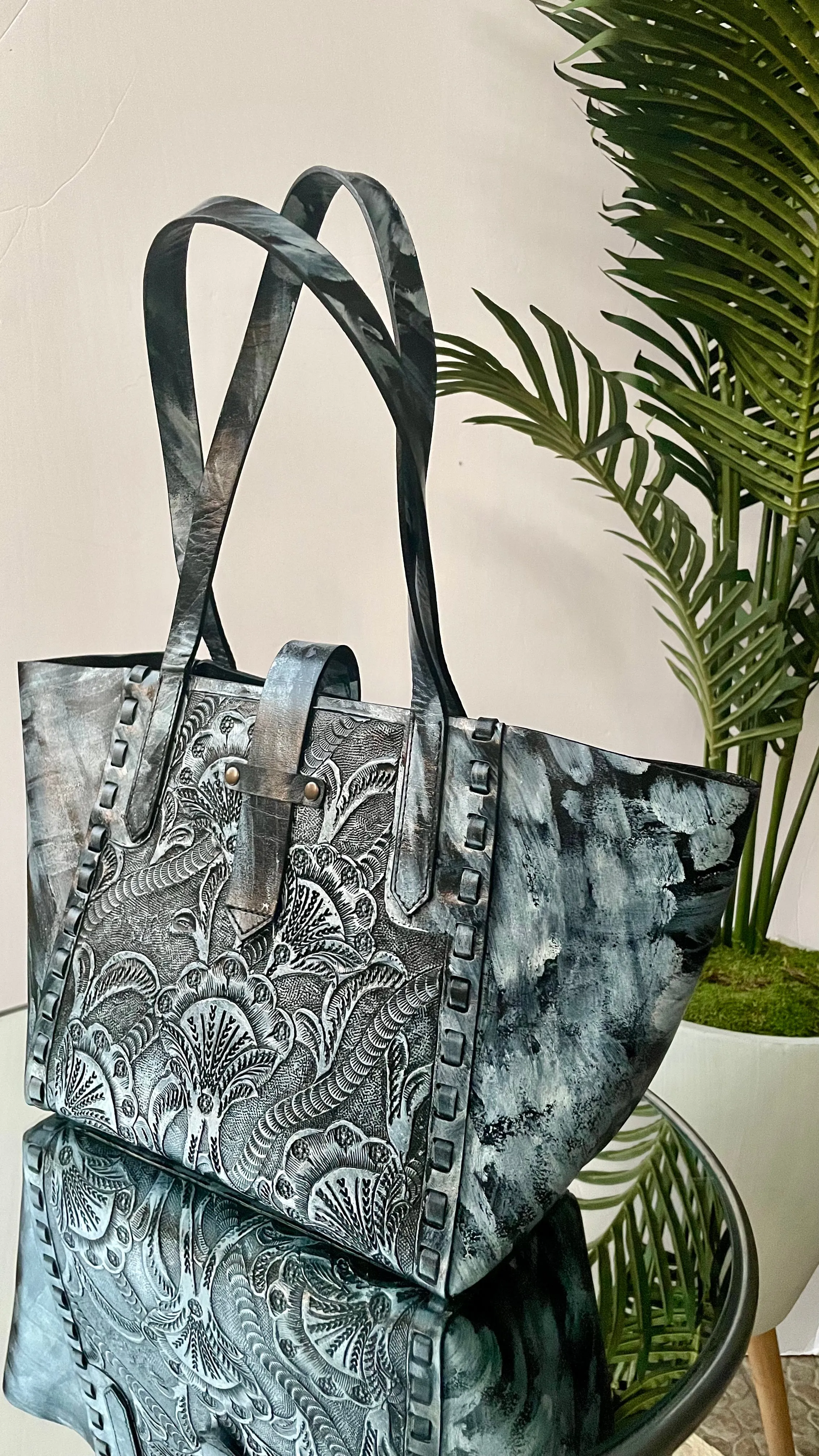 Clemencia tote