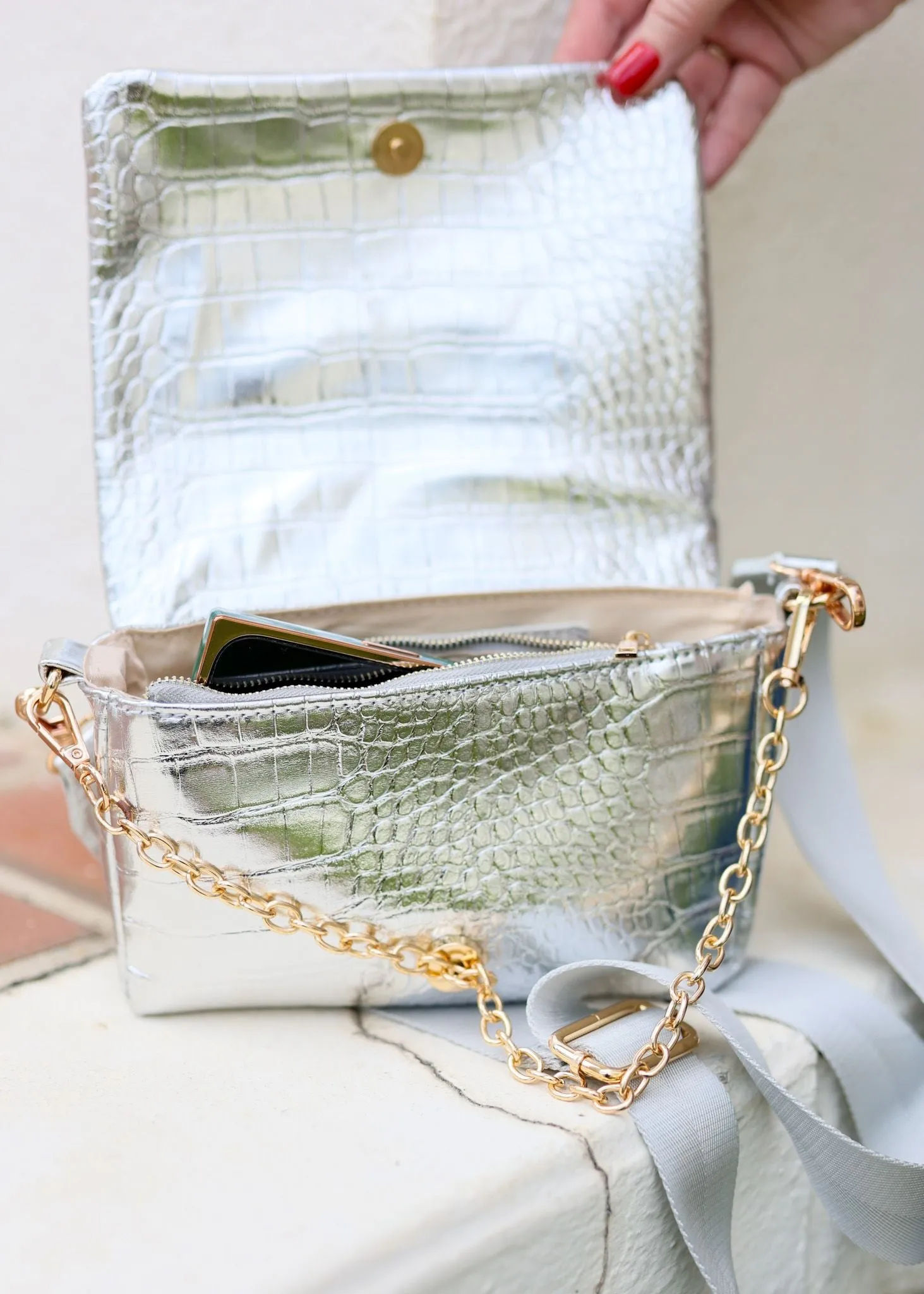 Dakota Crossbody PLATINUM