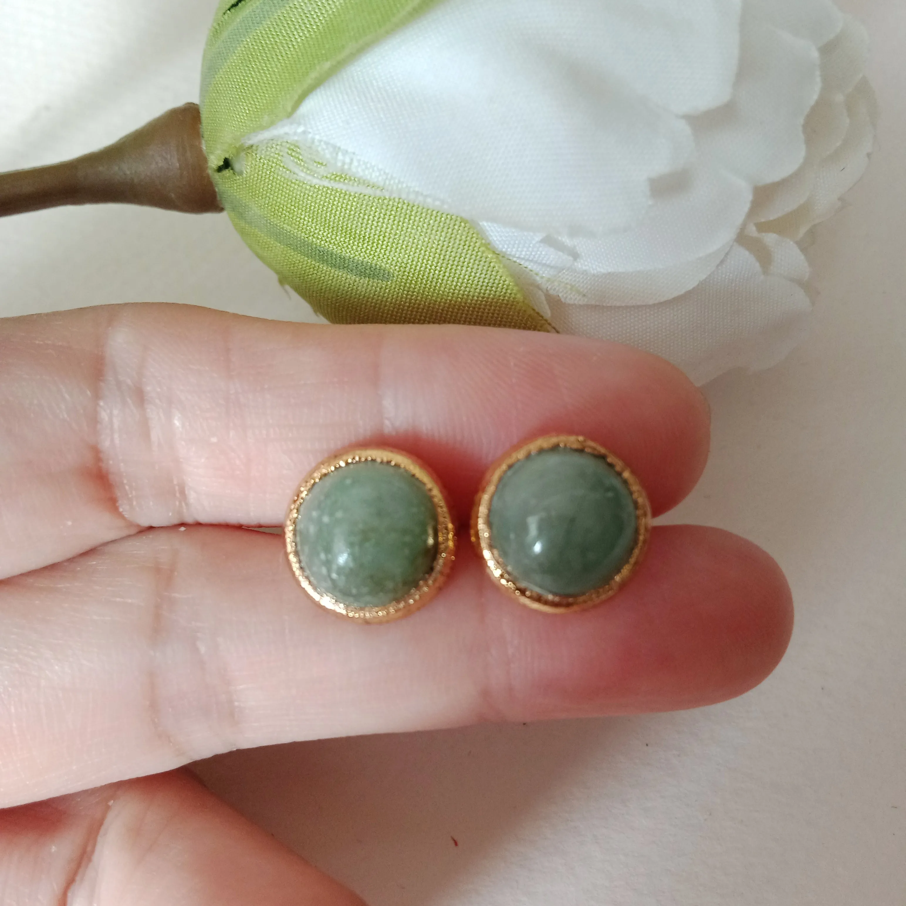 Jade cabochon stud earrings