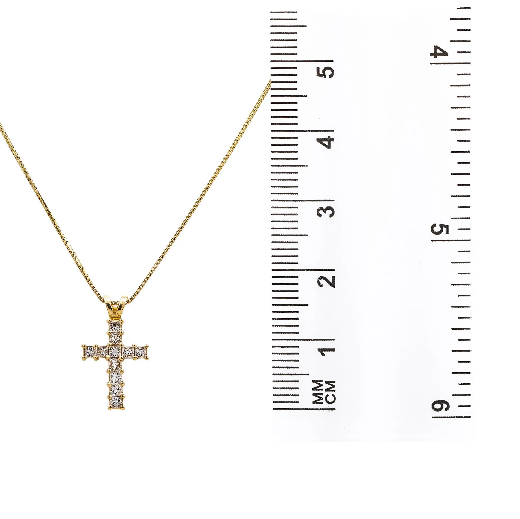 Unisex 14k Yellow Gold Pendant with 0.85 Ct Diamonds