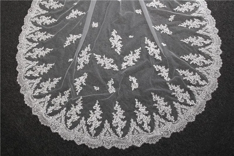 Voiles de Mariage 1 couche Bord en dentelle Tulle Voiles de mariée cathédrale Appliqué TS9010