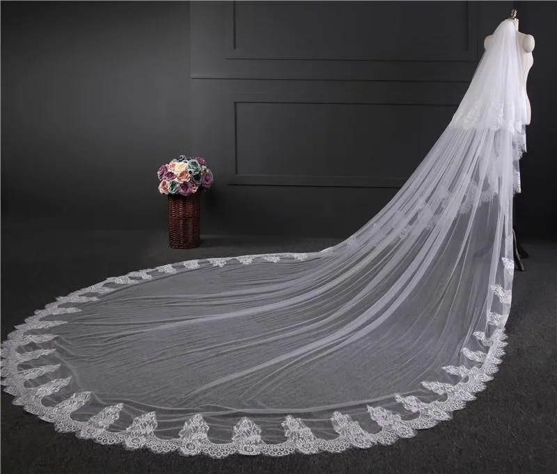 Voiles de Mariage 2 couches Tulle Bord en dentelle Voiles de mariée cathédrale Appliqué TS91028