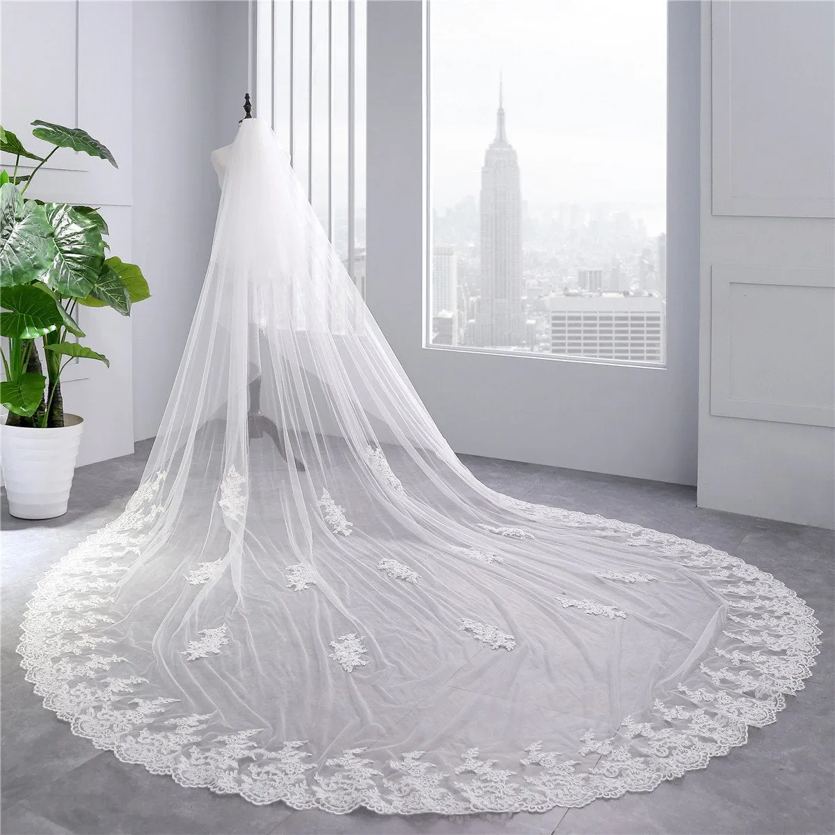 Voiles de Mariage 2 couches Tulle Bord en dentelle Voiles de mariée cathédrale Appliqué TS91029