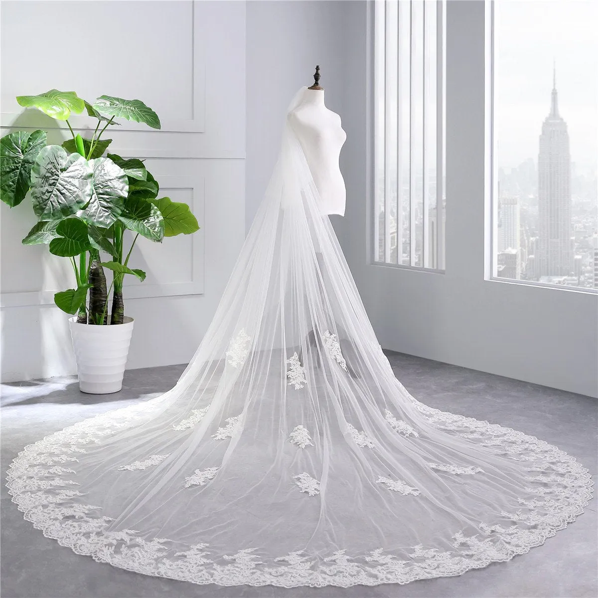 Voiles de Mariage 2 couches Tulle Bord en dentelle Voiles de mariée cathédrale Appliqué TS91029